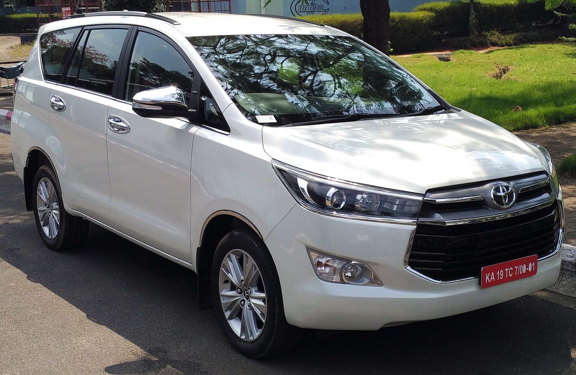 Innova Crysta — Toyota Innova Crysta