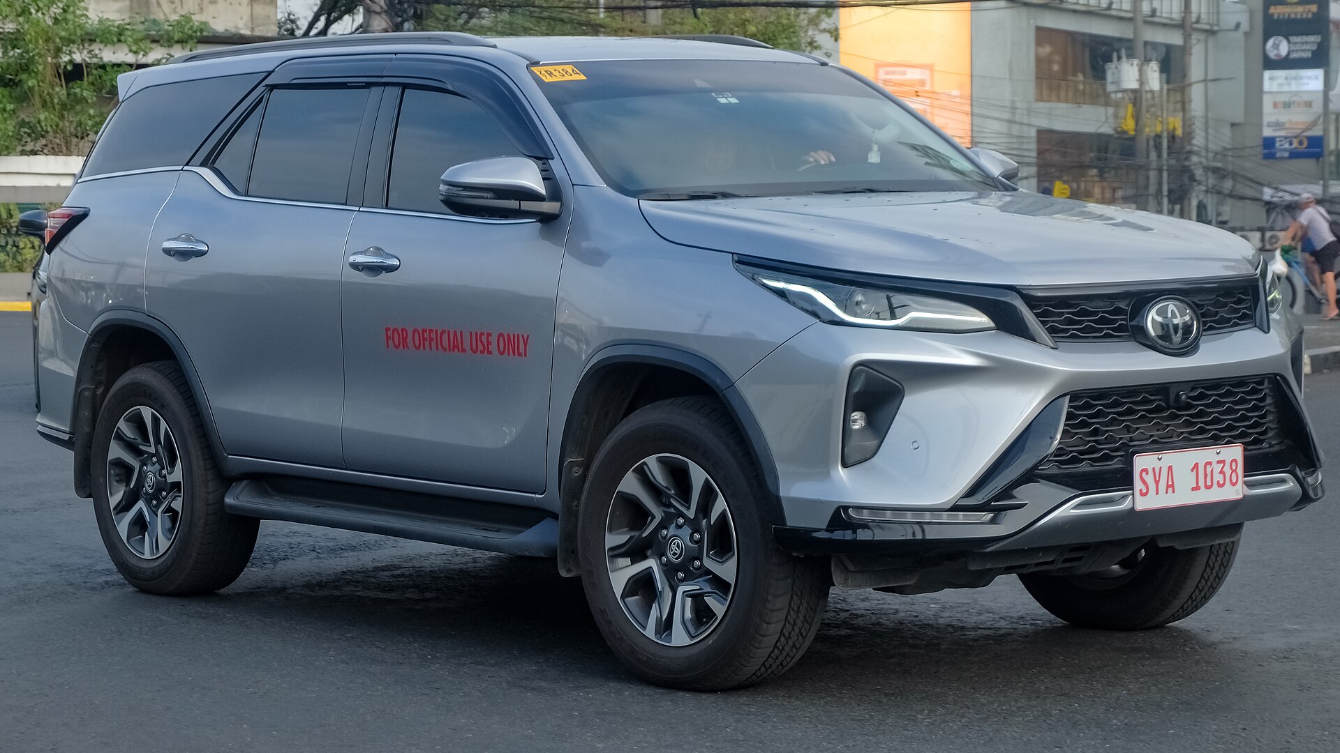 SUV — Fortuner · XUV700 or similar